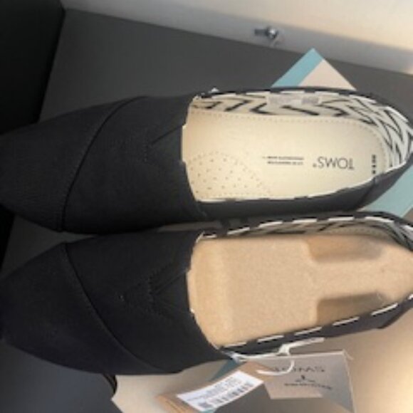 BNWT TOMS Black Cotton Canvas 8.5 W - Picture 4 of 7